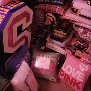 VS PINK TRADE LABEL 4 LANEY💕